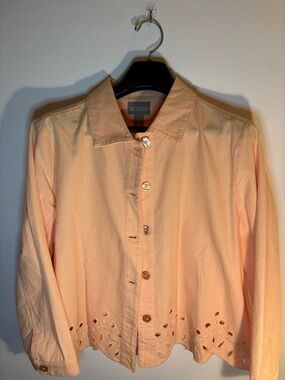 Chico’s Eyelet Embroidered Cropped Jacket Apricot Lily Size 1 Button Front